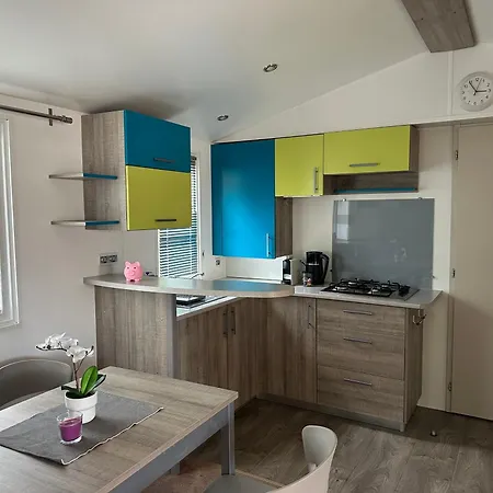 Wallerseehomes 121 *